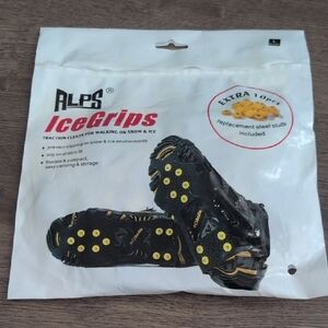 Women’s Black and Yellow Traction Cleats